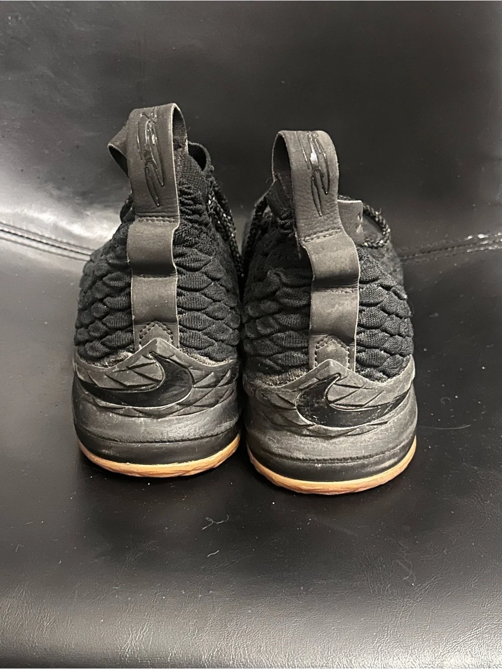 Nike LeBron XV 15 Basketball Shoes Black Gum Size Men’s 8.5